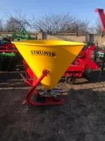 Разбрасыватель удобрений 300-500л Strumyk Польша (однодисковый)